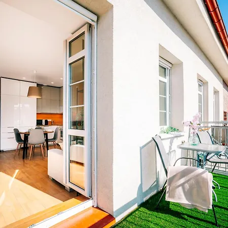 Appartement Janosik Krokus Jasne Blonia Z Tarasem By Stayly *